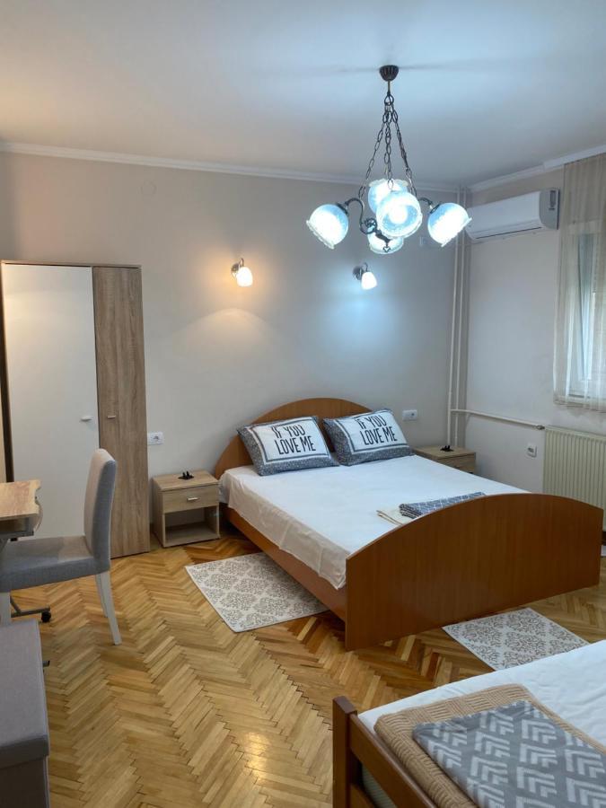 Apartamento de 64 m² en Tutunovic Podrum, con 2 habitación Ni Exterior foto